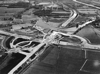 842629 Luchtfoto van de zandlichamen voor het tracé van de Zuilense Ring (rondweg Utrecht-Maarssen, onderdeel van de ...
